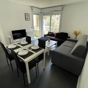  Appartement T5 4 Gratte Ciel, Villeurbanne, Meuble